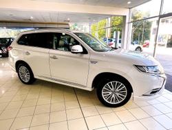 2019 Mitsubishi Outlander PHEV Exceed