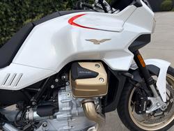 2023 MOTO GUZZI V100 MANDELLO