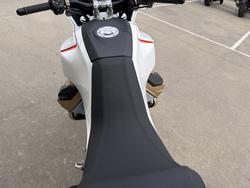 2023 MOTO GUZZI V100 MANDELLO