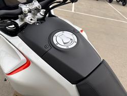 2023 MOTO GUZZI V100 MANDELLO