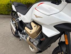 2023 MOTO GUZZI V100 MANDELLO