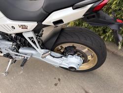 2023 MOTO GUZZI V100 MANDELLO