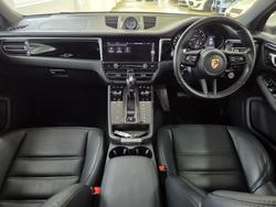 2023 Porsche Macan T