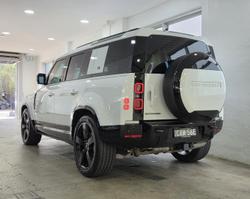 2023 Land Rover Defender 110 D300 X-Dynamic HSE