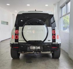 2023 Land Rover Defender 110 D300 X-Dynamic HSE