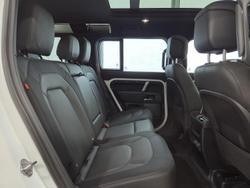 2023 Land Rover Defender 110 D300 X-Dynamic HSE