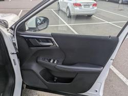 2023 Mitsubishi Outlander ES