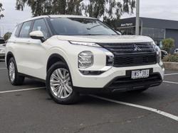2023 Mitsubishi Outlander ES