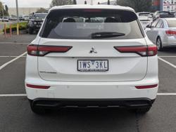 2023 Mitsubishi Outlander ES