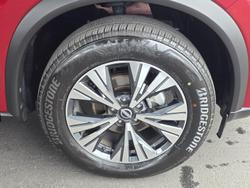 2025 Nissan X-TRAIL ST-L