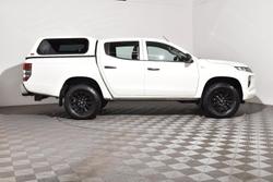 2022 Mitsubishi Triton GLX