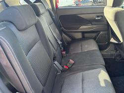 2016 Mitsubishi Outlander LS Safety Pack