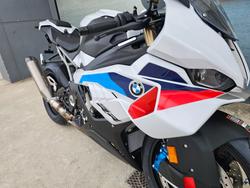 2026 BMW Motorrad S 1000 RR RACE Light white. (13-11)