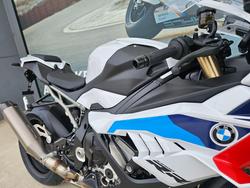 2026 BMW Motorrad S 1000 RR RACE Light white. (13-11)