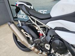 2026 BMW Motorrad S 1000 RR RACE Light white. (13-11)