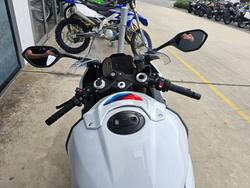 2026 BMW Motorrad S 1000 RR RACE Light white. (13-11)