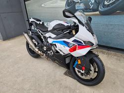 2026 BMW Motorrad S 1000 RR RACE Light white. (13-11)