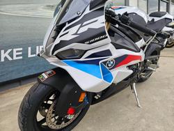 2026 BMW Motorrad S 1000 RR RACE Light white. (13-11)