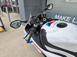 2026 BMW Motorrad S 1000 RR RACE Light white. (13-11)