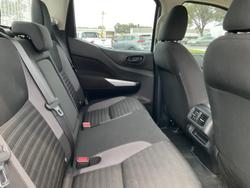 2021 Nissan Navara SL