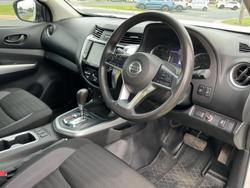 2021 Nissan Navara SL