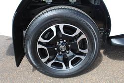 2024 Toyota Hilux SR5