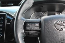 2024 Toyota Hilux SR5