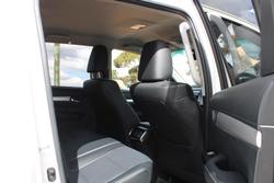 2024 Toyota Hilux SR5