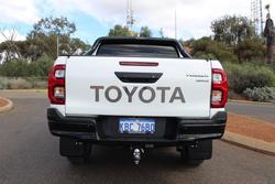2024 Toyota Hilux SR5