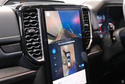 2025 Ford Everest Platinum