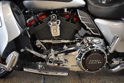 2019 HARLEY-DAVIDSON FLHXSE CVO STREET GLIDE