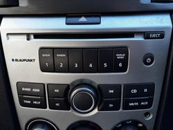 2009 Holden Commodore Omega VE MY09.5 Heron White