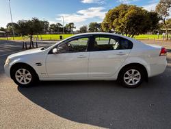 2009 Holden Commodore Omega VE MY09.5 Heron White