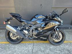Kawasaki Ninja 400 ZX-4R