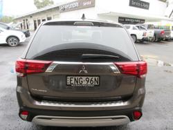 2021 Mitsubishi Outlander ES