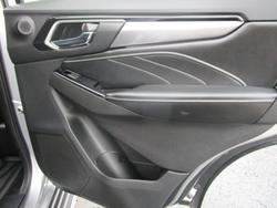 2022 Isuzu MU-X LS-T