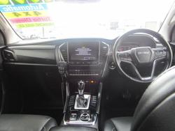2022 Isuzu MU-X LS-T