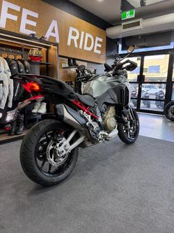 2022 DUCATI MULTISTRADA V4 S Grey