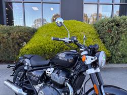 2025 Royal Enfield SUPER METEOR 650 Astral Black