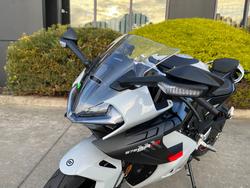 2026 CFMOTO 2026 CF Moto 650CC 675SR-R ABS Aerolite Grey