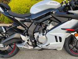 2026 CFMOTO 2026 CF Moto 650CC 675SR-R ABS Aerolite Grey