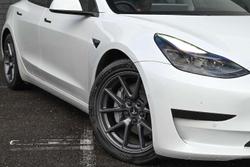 2022 Tesla Model 3 Rear-Wheel Drive
