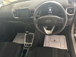 2026 HYUNDAI VENUE