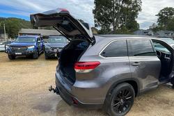 2019 Toyota Kluger Black Edition