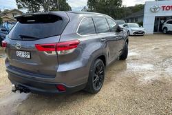 2019 Toyota Kluger Black Edition