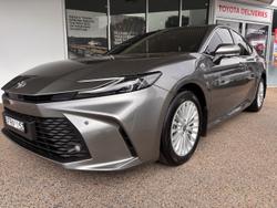 2025 Toyota Camry Hybrid
