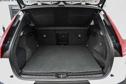 2020 Volvo XC40 T5 R-Design