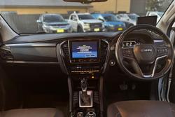 2022 Isuzu MU-X LS-T