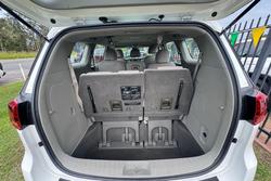 2018 Kia Carnival S YP MY19 White