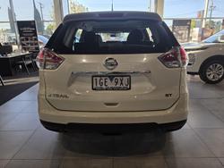 2015 Nissan X-TRAIL ST